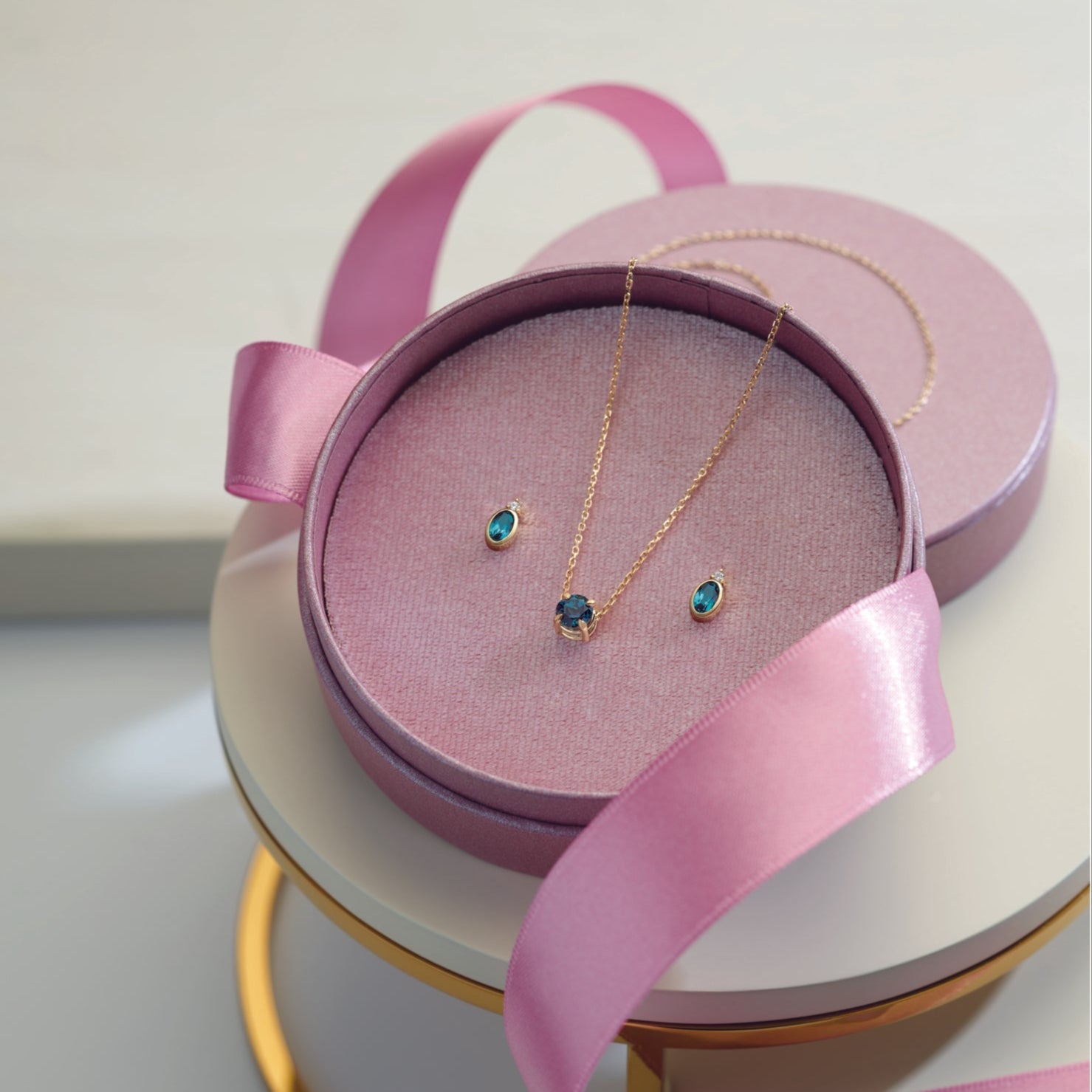 14K White 5 mm Natural Blue Zircon 16-18" Necklace