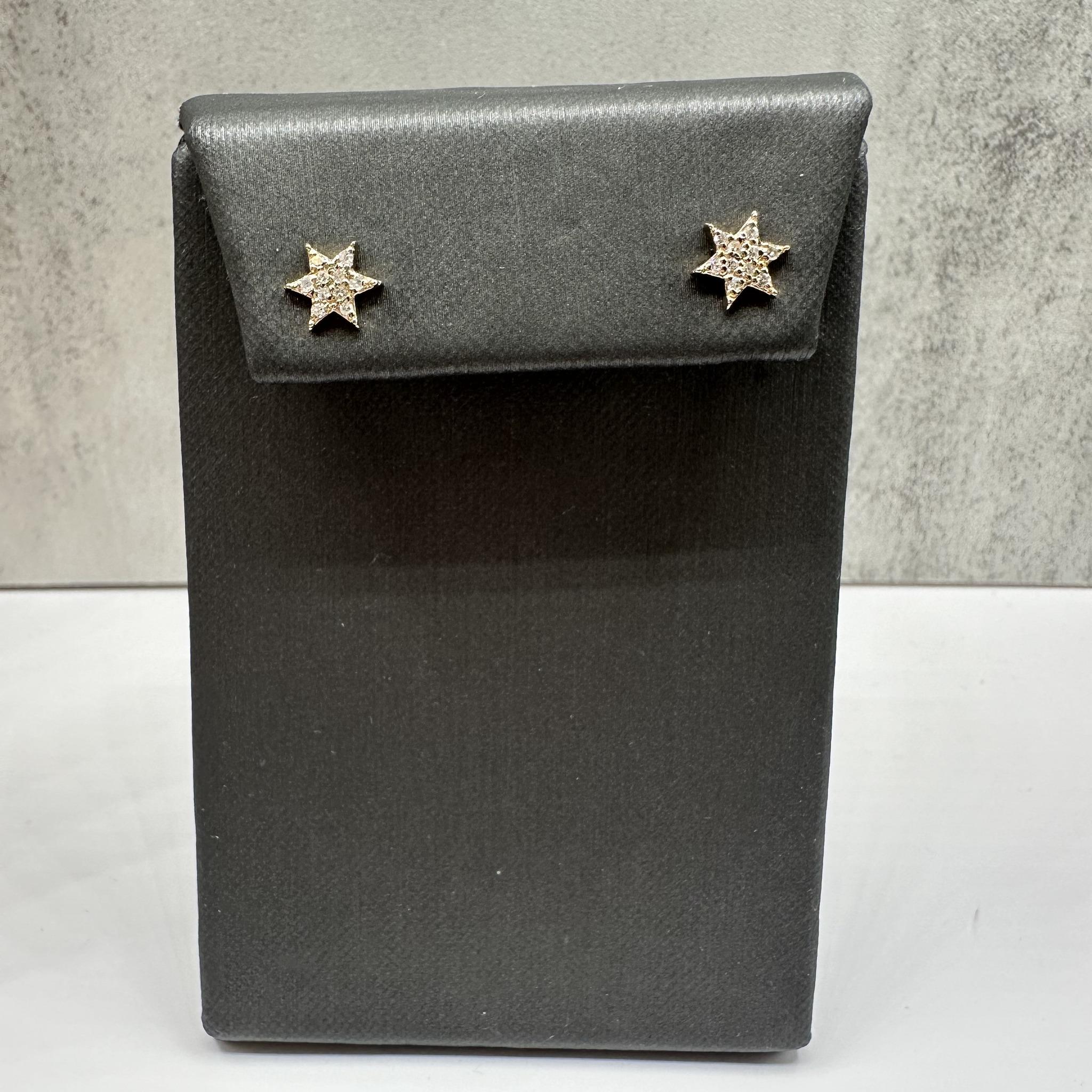 Diamond Star Earrings in 14kt Yellow Gold - 0.17ctw GH SI, Push Backs, New