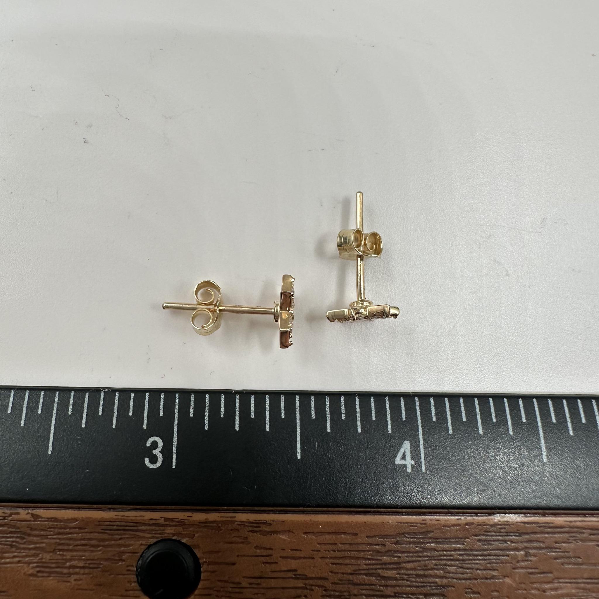 Diamond Star Earrings in 14kt Yellow Gold - 0.17ctw GH SI, Push Backs, New