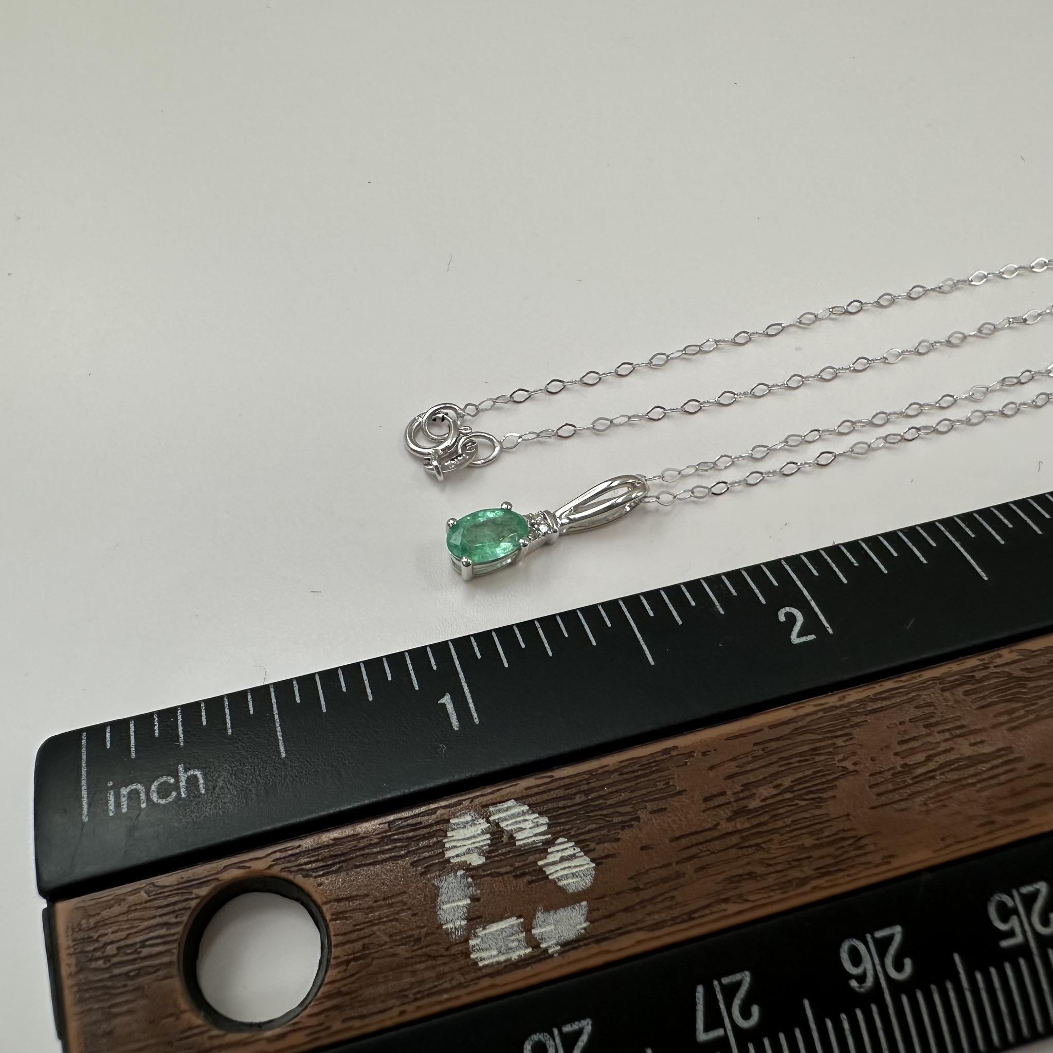 14K White Gold Emerald Diamond Necklace Oval 18 Inch