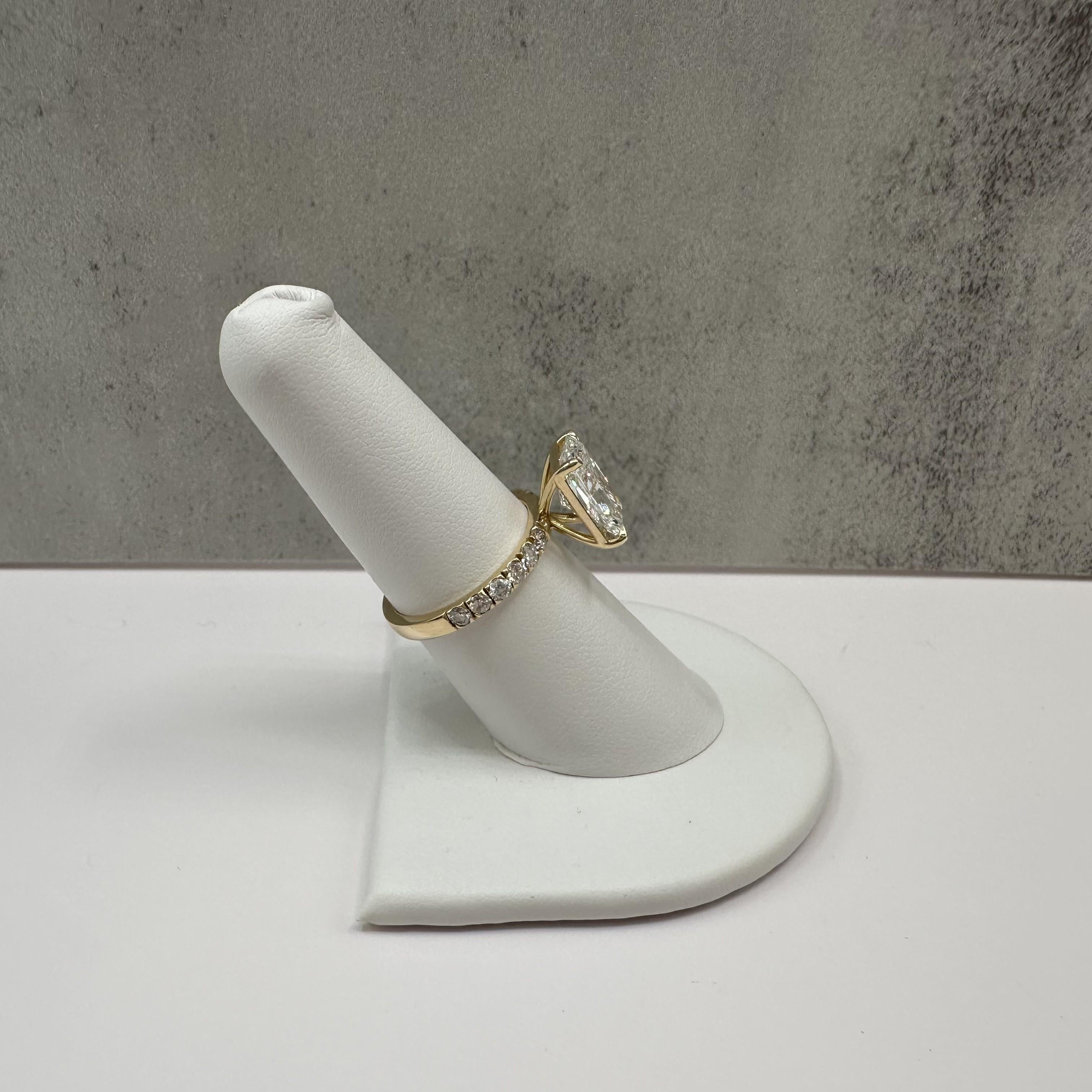 3.52ct Radiant Lab Diamond Ring IGI E VVS2 14K Yellow Gold
