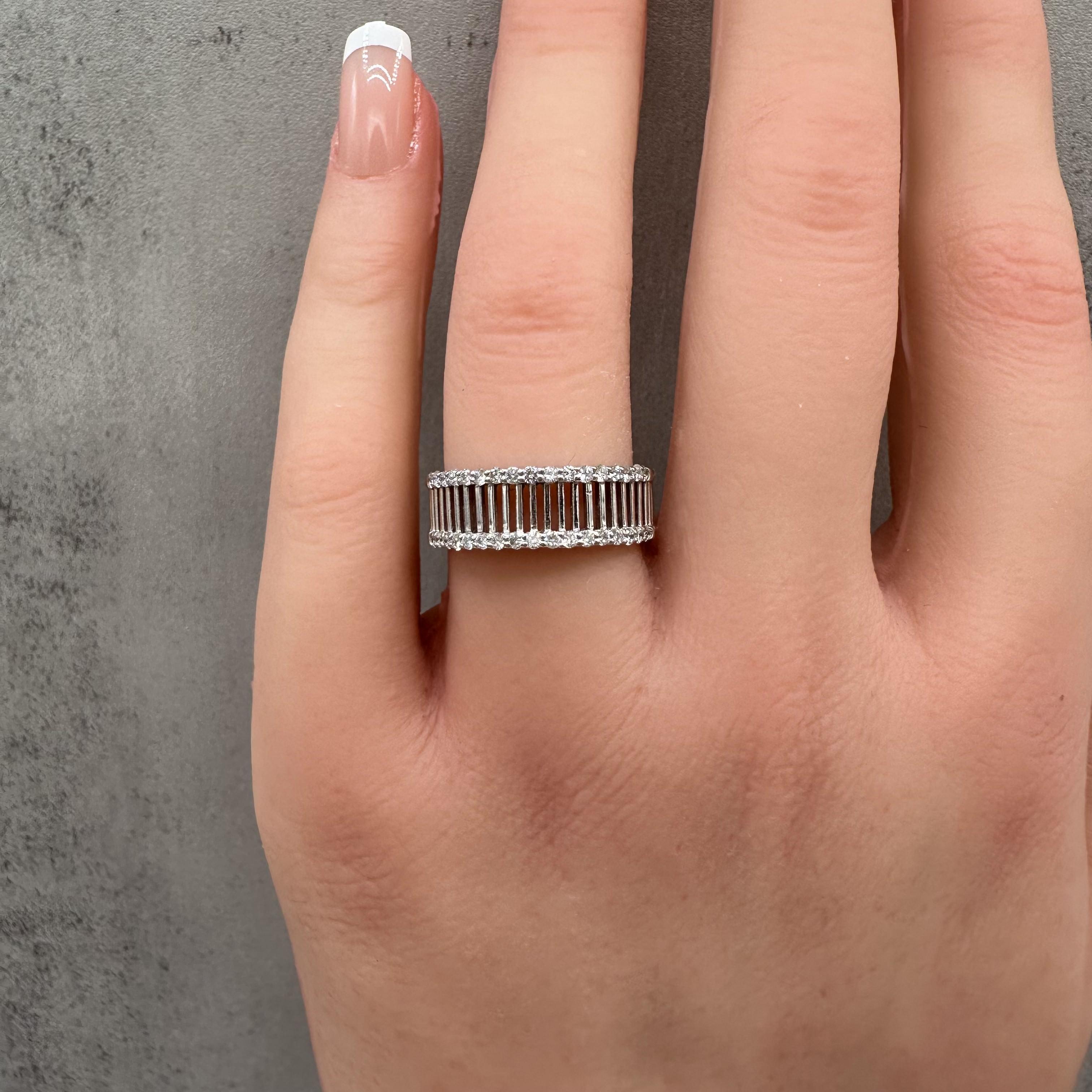 0.35ctw Natural Diamond Bar Ring 18K White Gold Size 6.25