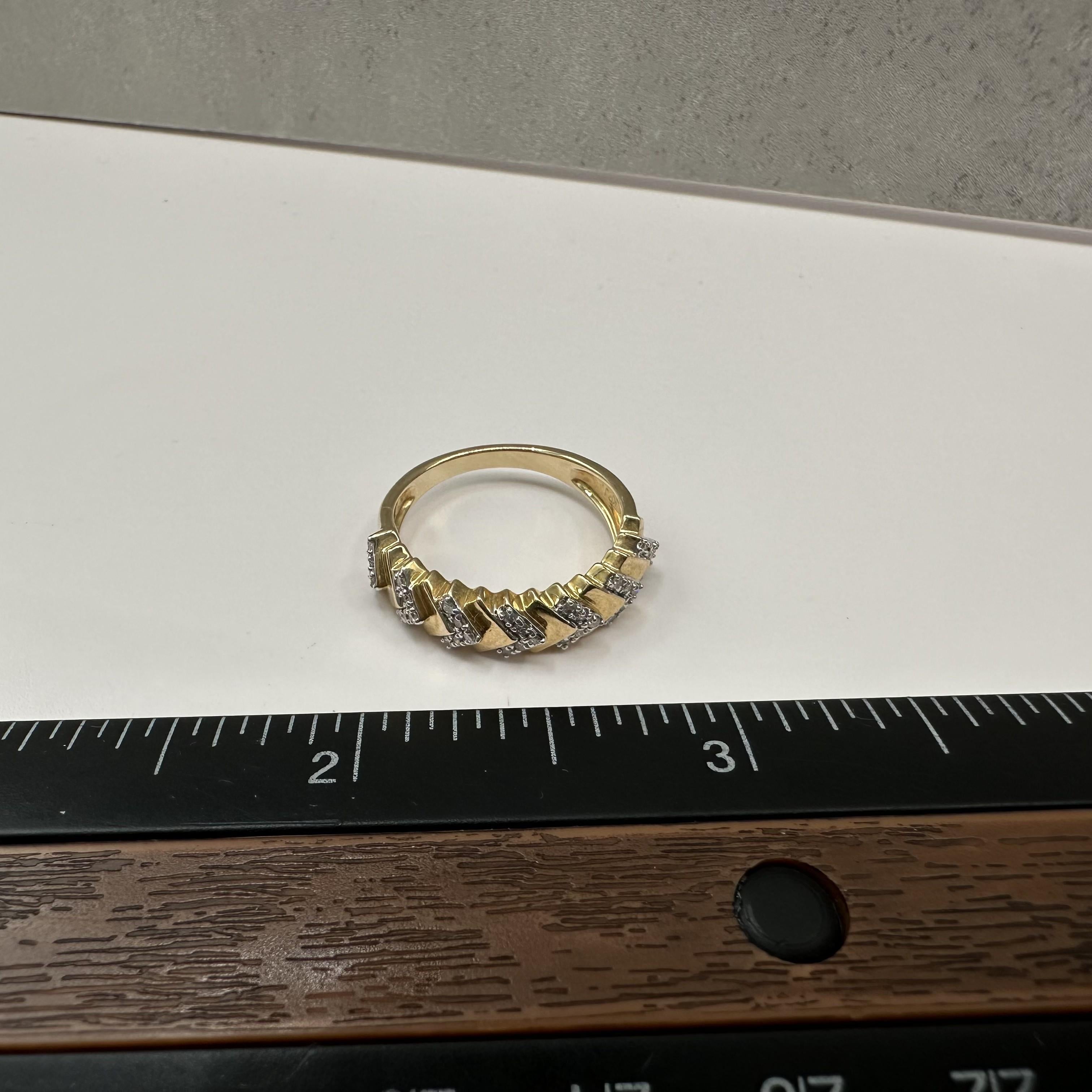 0.22ctw Natural Diamond Chevron Ring 10K Yellow Gold Size 7
