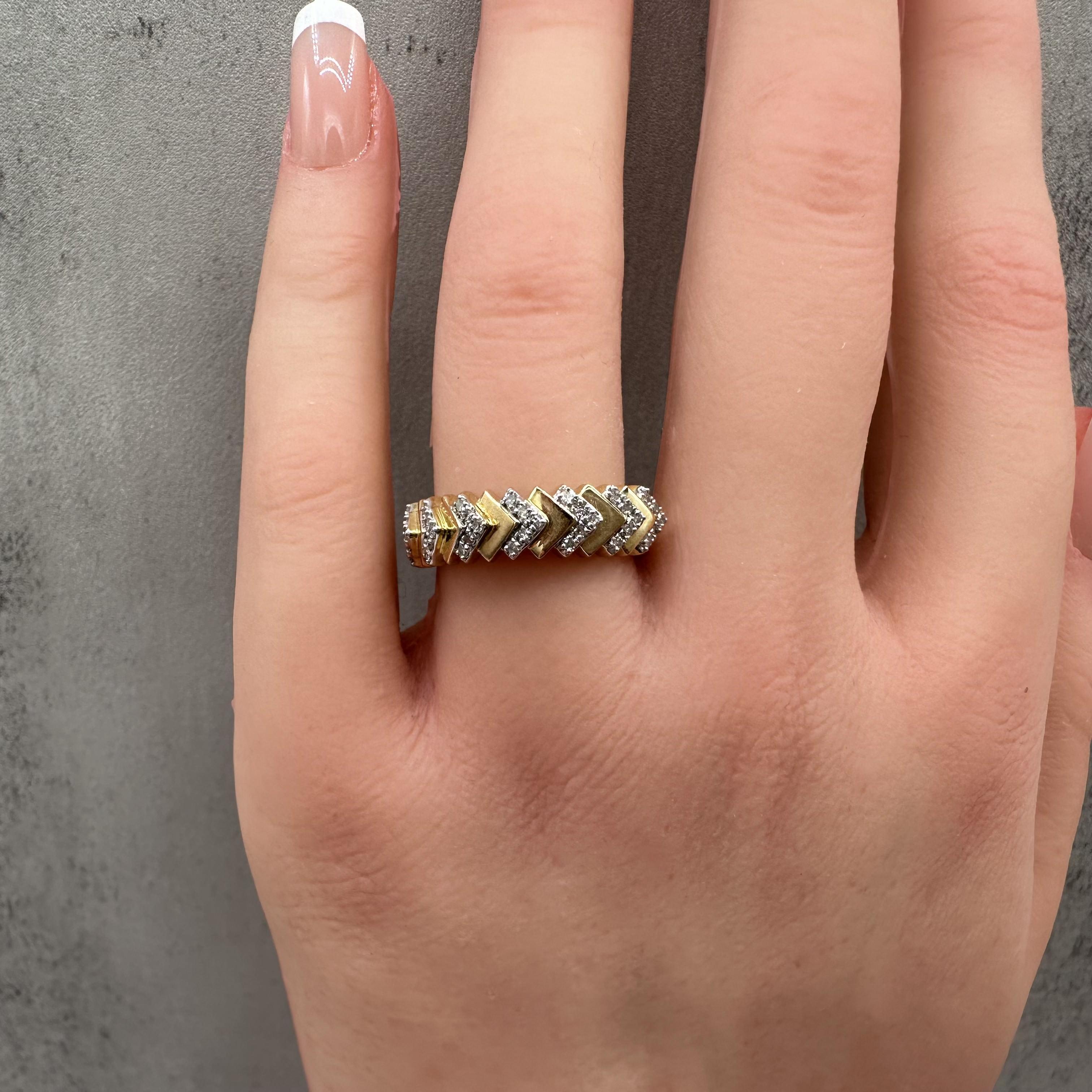 0.22ctw Natural Diamond Chevron Ring 10K Yellow Gold Size 7