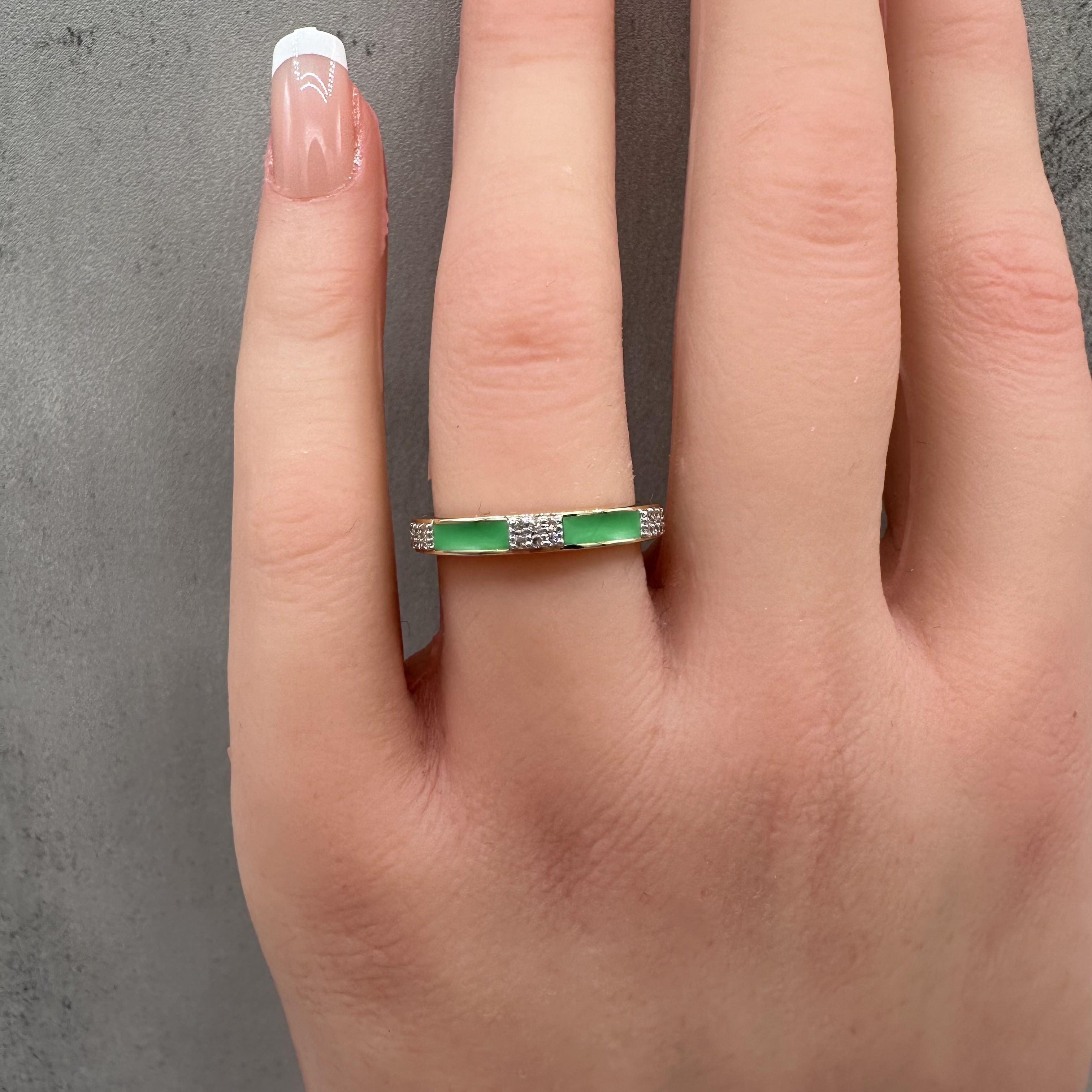 0.10ctw Diamond Enamel Ring 14K Yellow Gold Green Size 7