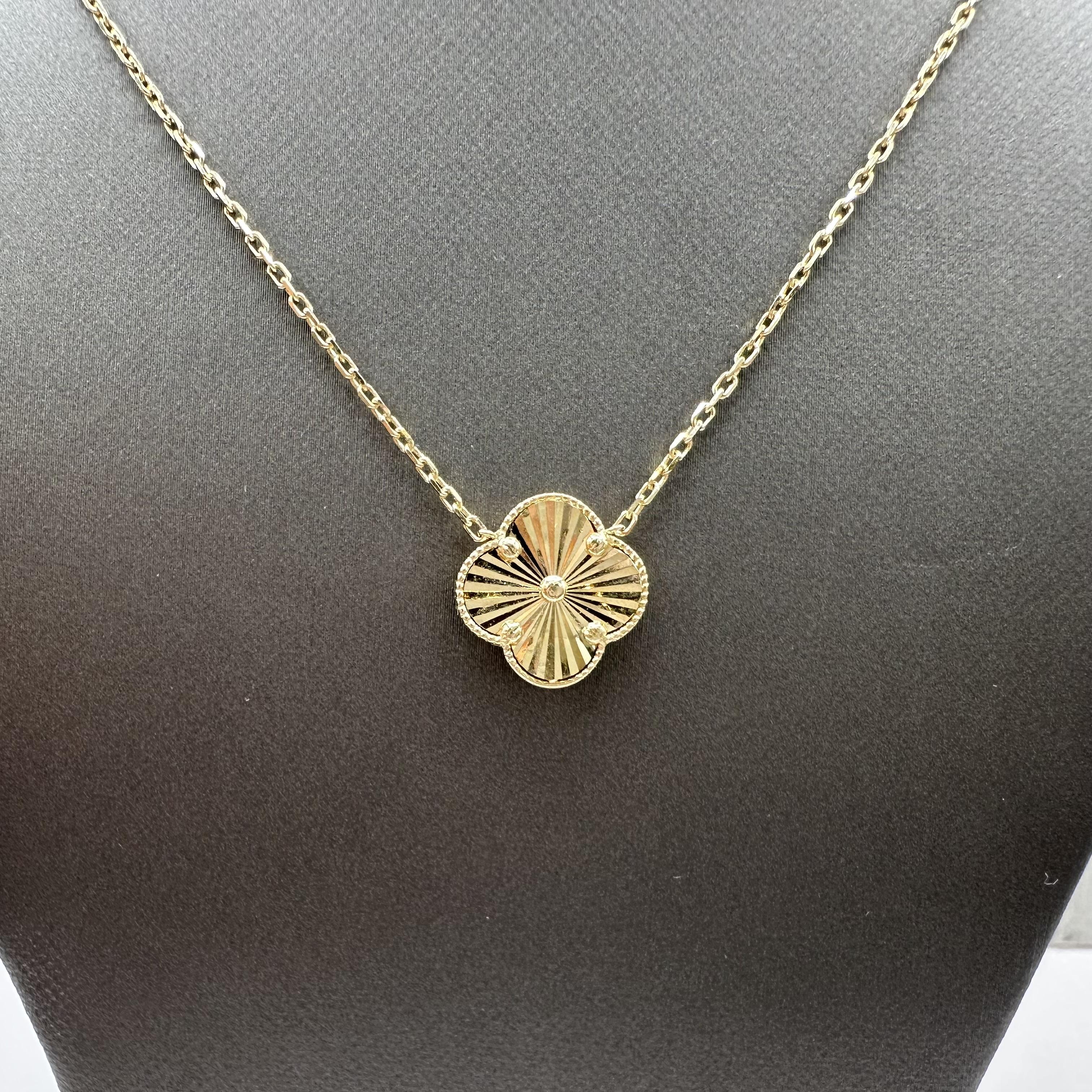 Clover Necklace 14kt Yellow Gold Adjustable 17 18in 3.8g New