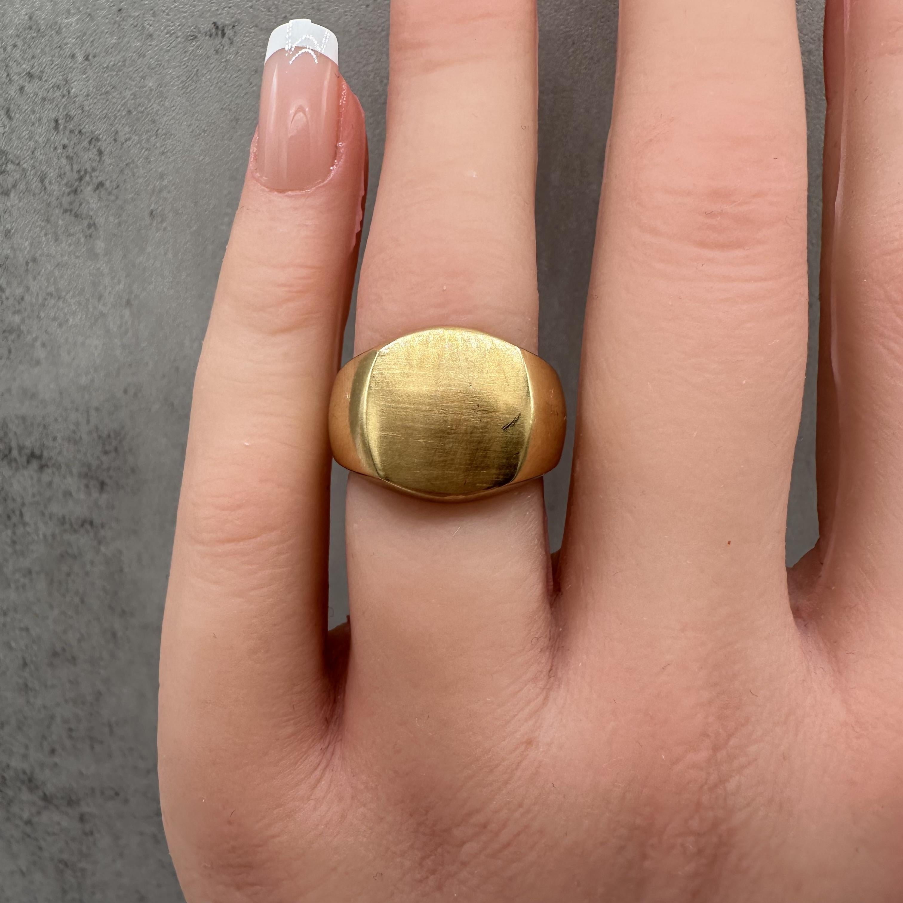 Designer David Yurman Signet Ring 18kt Yellow Gold Size 5 With Pouch