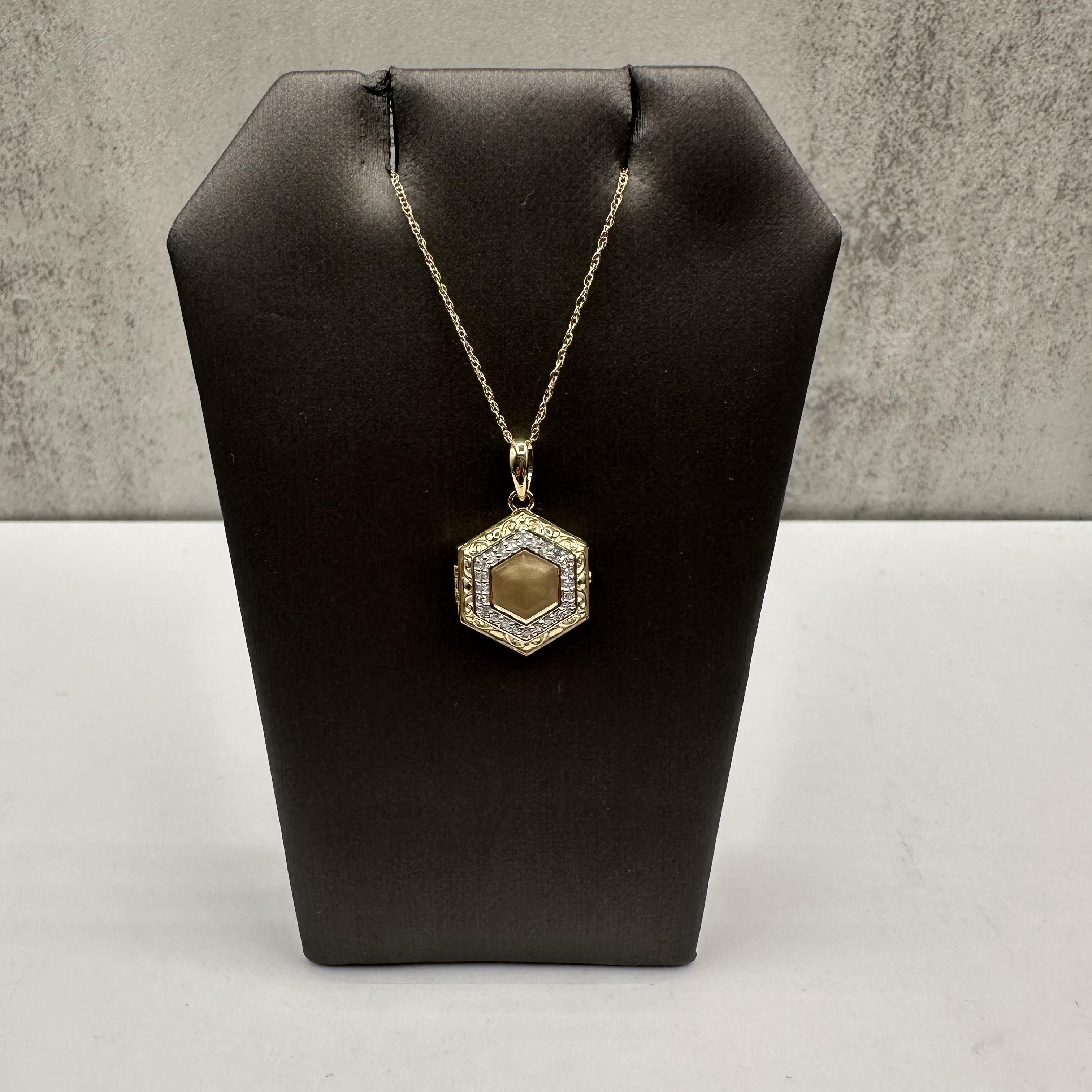 Diamond Locket in 10kt Yellow Gold – 0.10ctw GH SI2-I1 Diamonds, Matte Finish