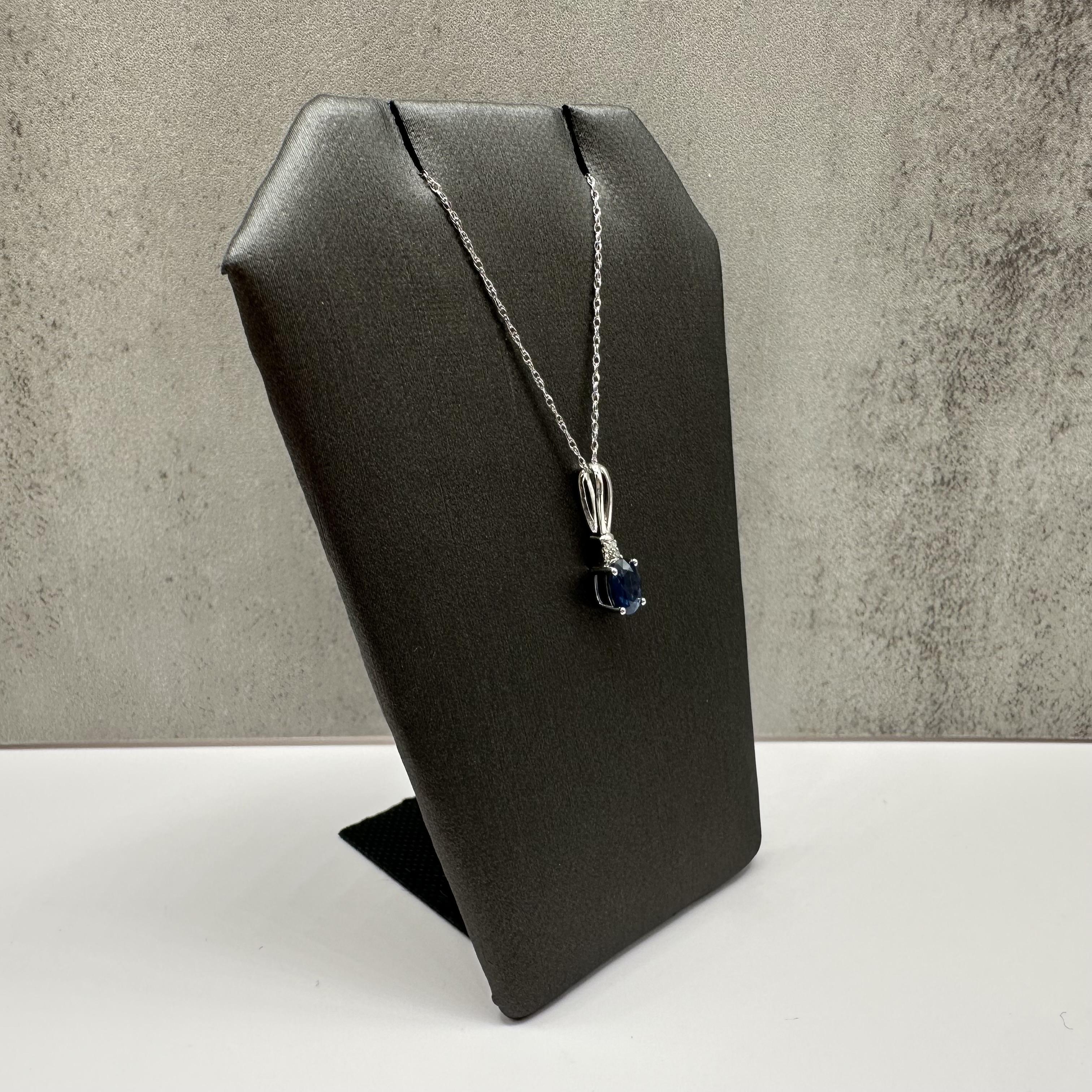 Sapphire Diamond Necklace 10kt White Gold Oval Blue Sapphire 18in New