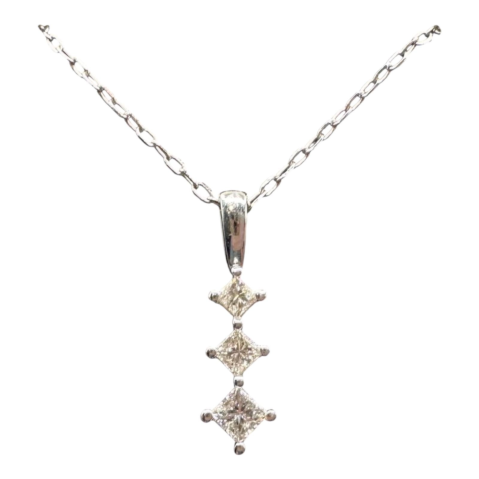 Princess Cut Past Present Future Diamond Necklace in 10kt White Gold – 0.25ctw