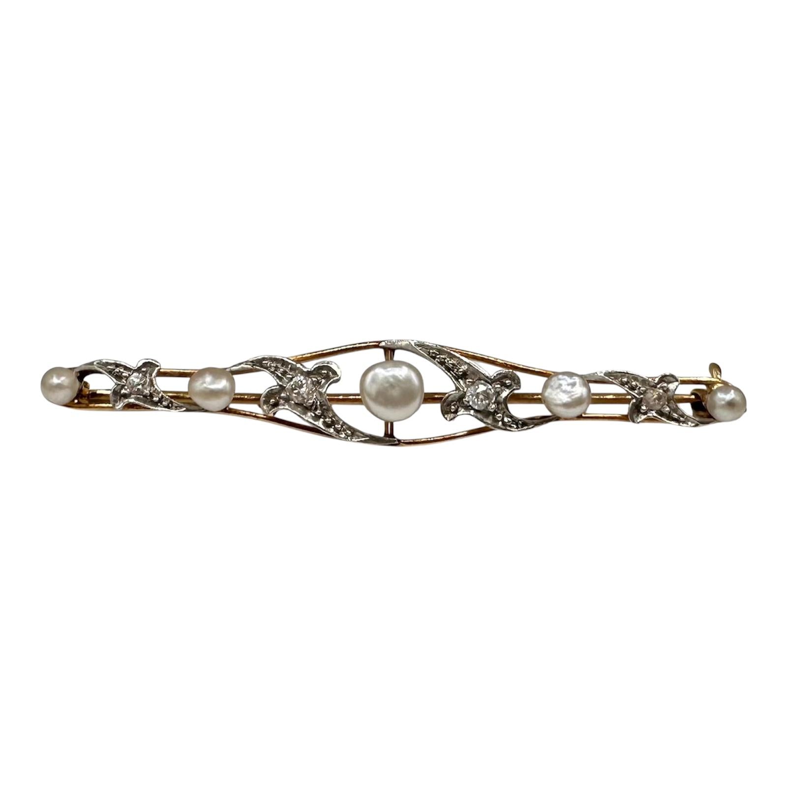 Estate Victorian Pearl and Diamond Brooch in 14kt Yellow Gold – 0.15ct