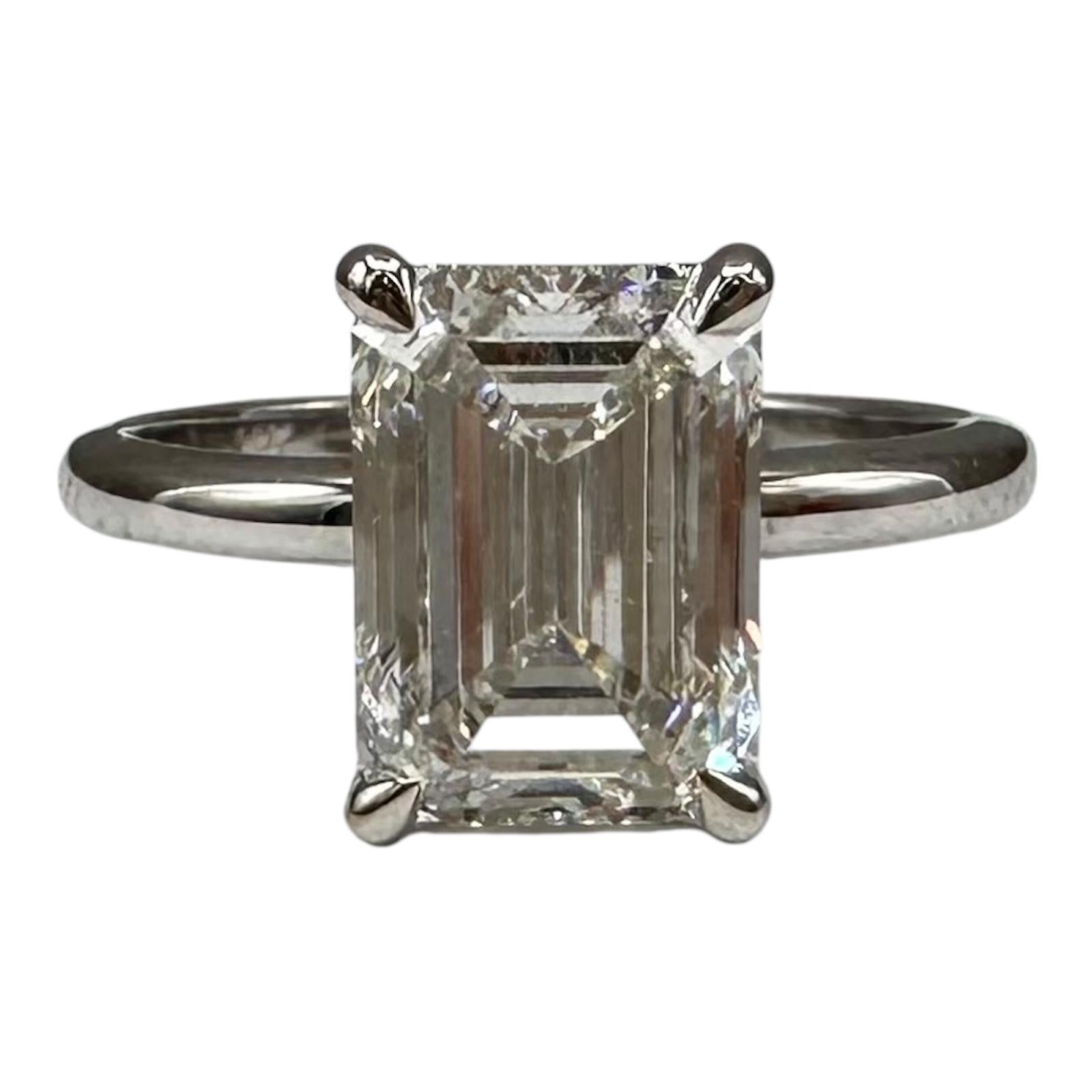 3.10ct Emerald Cut Lab Diamond Ring IGI F VVS2 14K White Gold