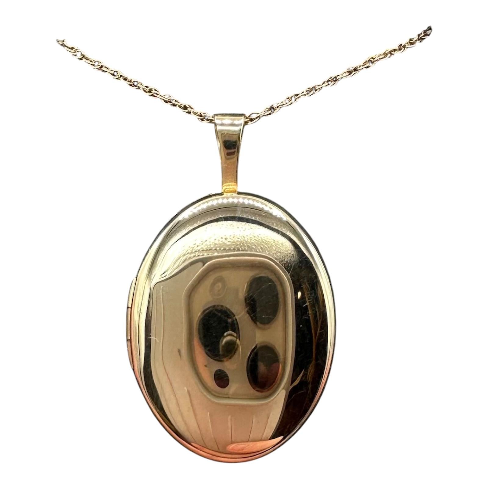 Locket Necklace 10kt Yellow Gold 18in 2.7g Estate Pre Loved