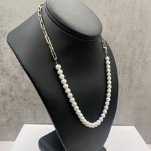 Load image into Gallery viewer, Designer Effy Pearl Necklace in 14kt Yellow Gold
