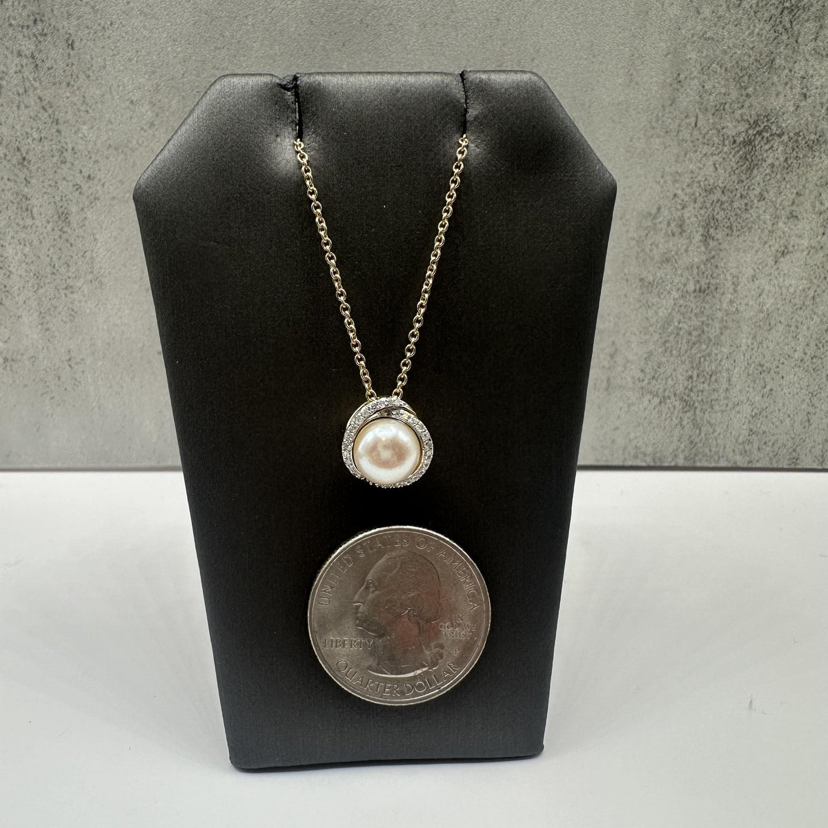 Pearl Diamond Necklace 10K Yellow Gold 0.15ctw Diamonds 8mm Pearl