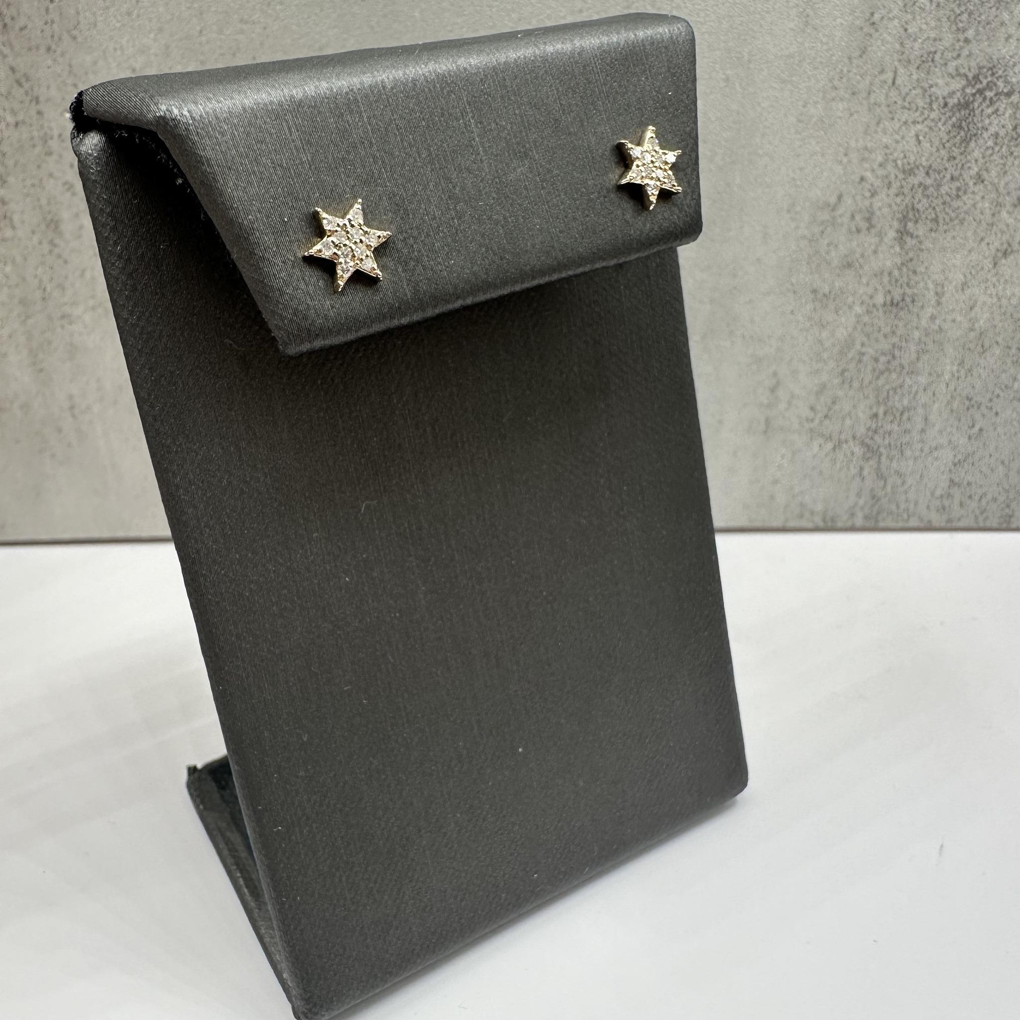 Diamond Star Earrings in 14kt Yellow Gold - 0.17ctw GH SI, Push Backs, New
