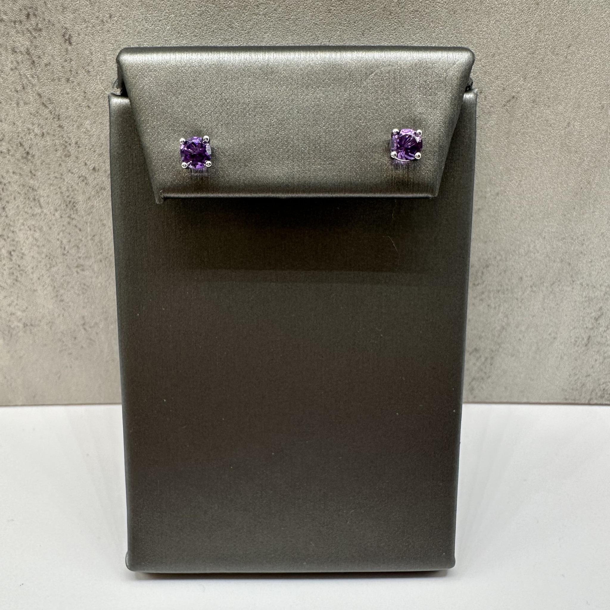 Amethyst Stud Earrings in 14kt White Gold – 4.5mm, New