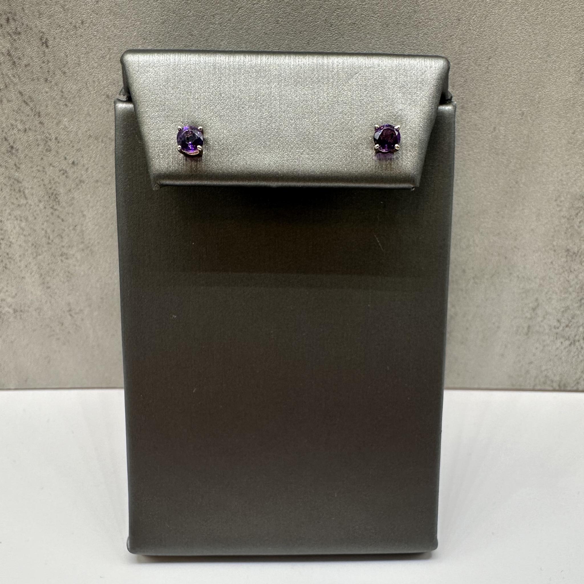 Amethyst Stud Earrings in 14kt Yellow Gold – 0.50ctw, New