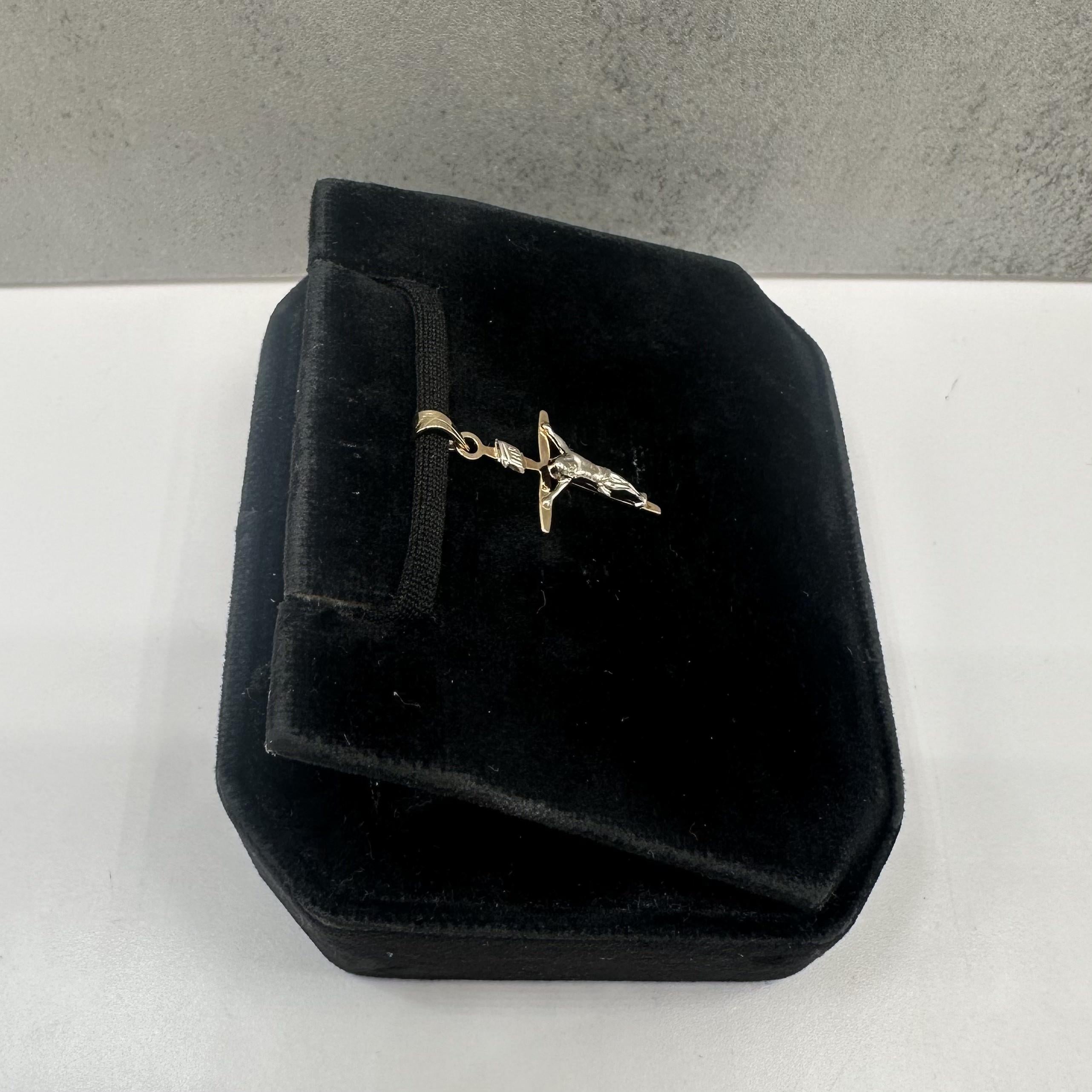 14K Two Tone Gold Crucifix Pendant White Yellow 0.35g