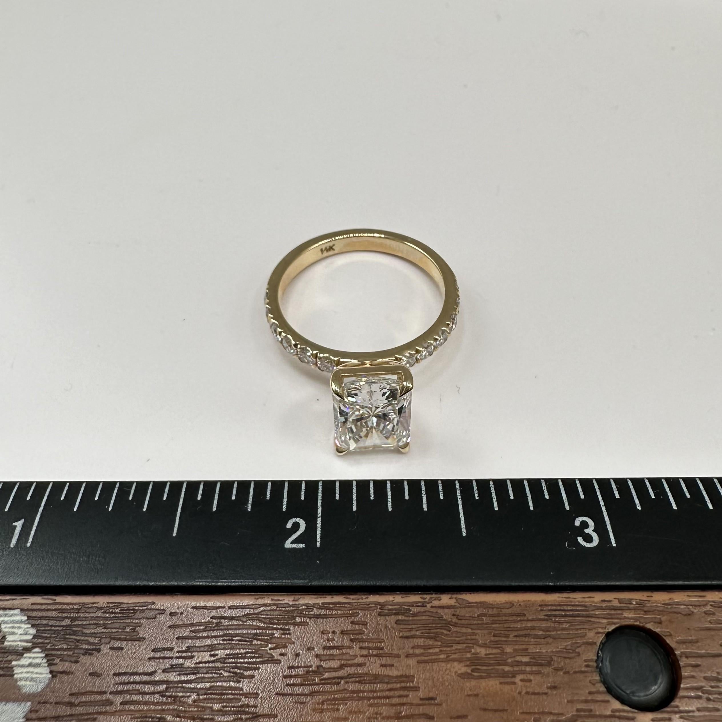 3.52ct Radiant Lab Diamond Ring IGI E VVS2 14K Yellow Gold