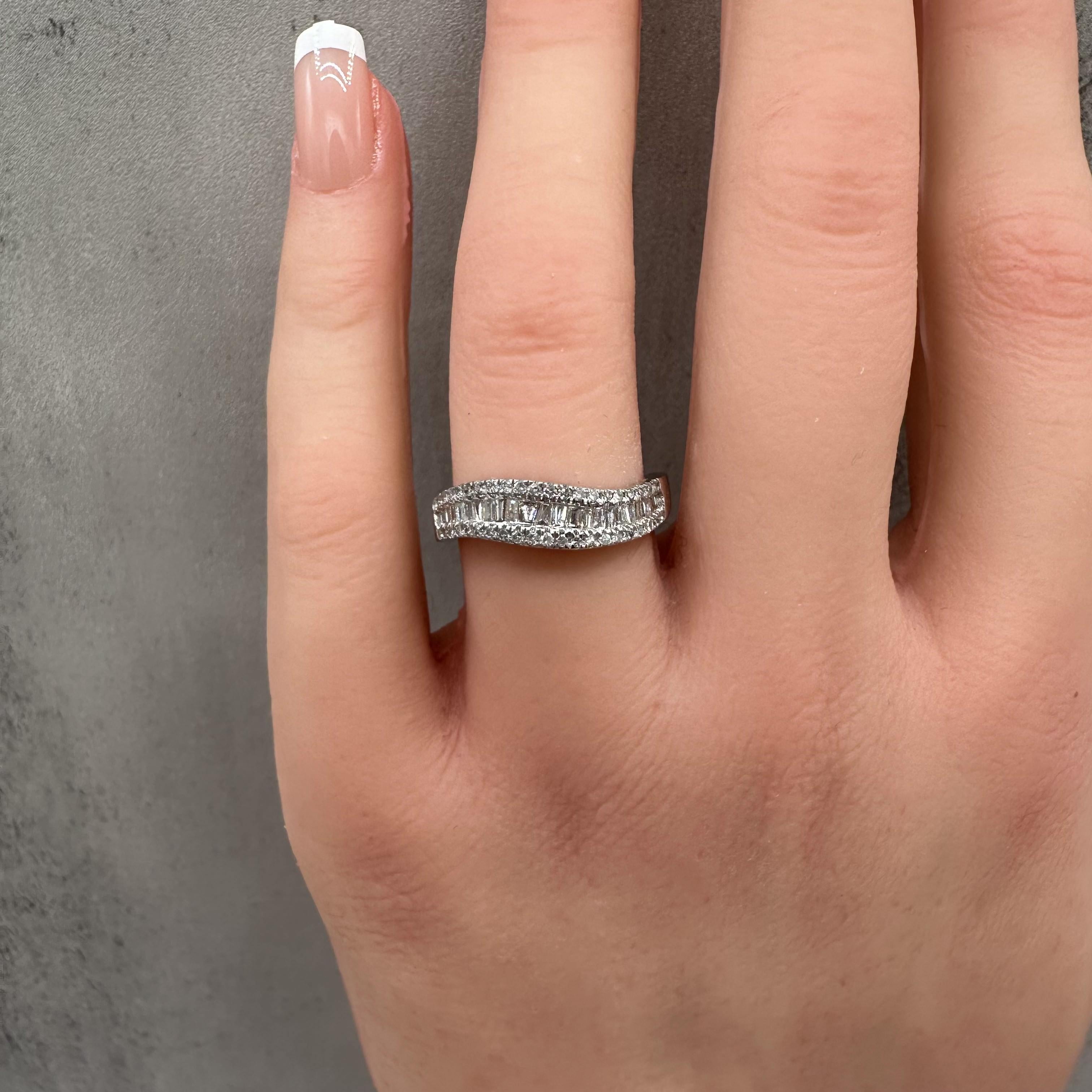0.50ctw Natural Diamond Wavy Ring 14K White Gold Size 6.75