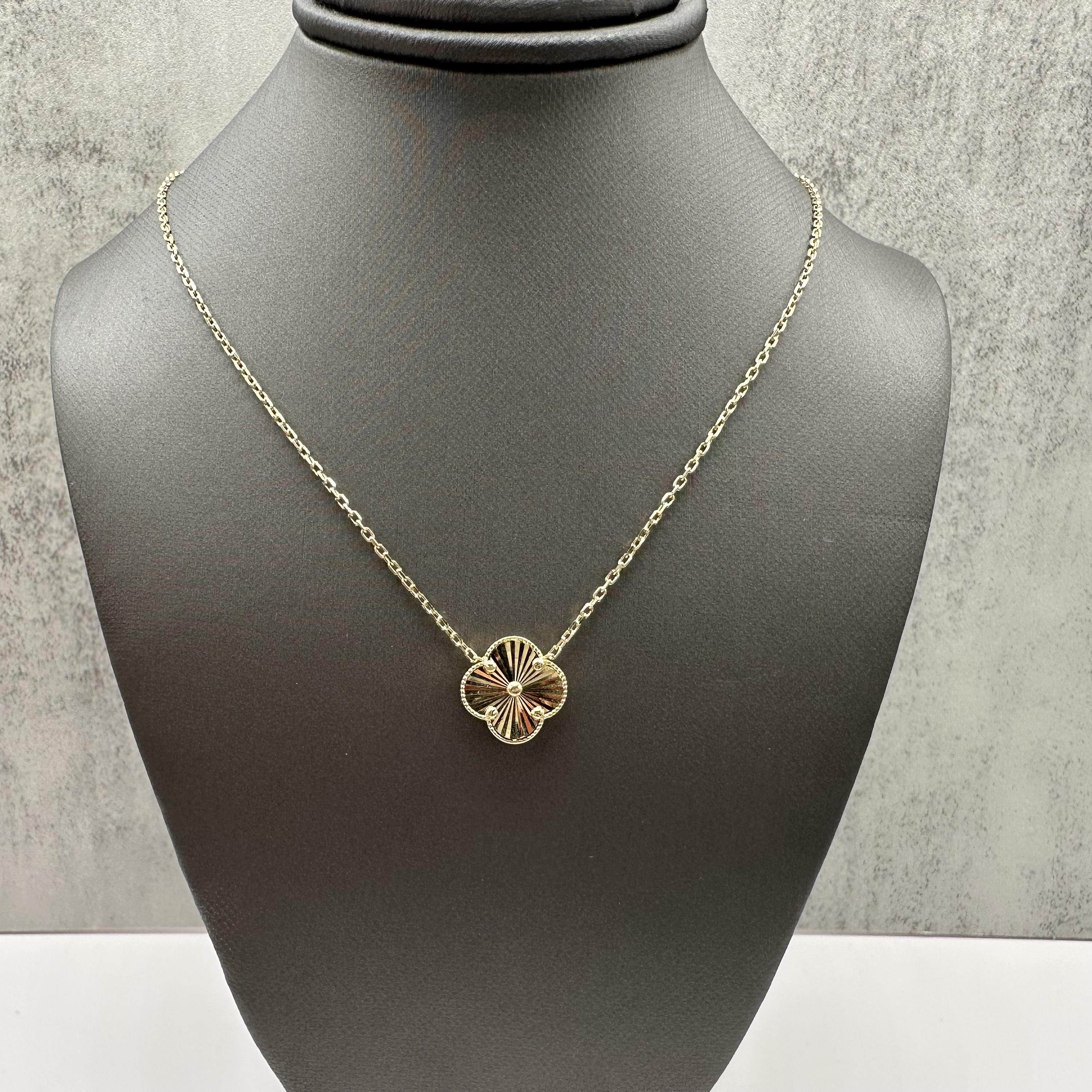 Clover Necklace 14kt Yellow Gold Adjustable 17 18in 3.8g New