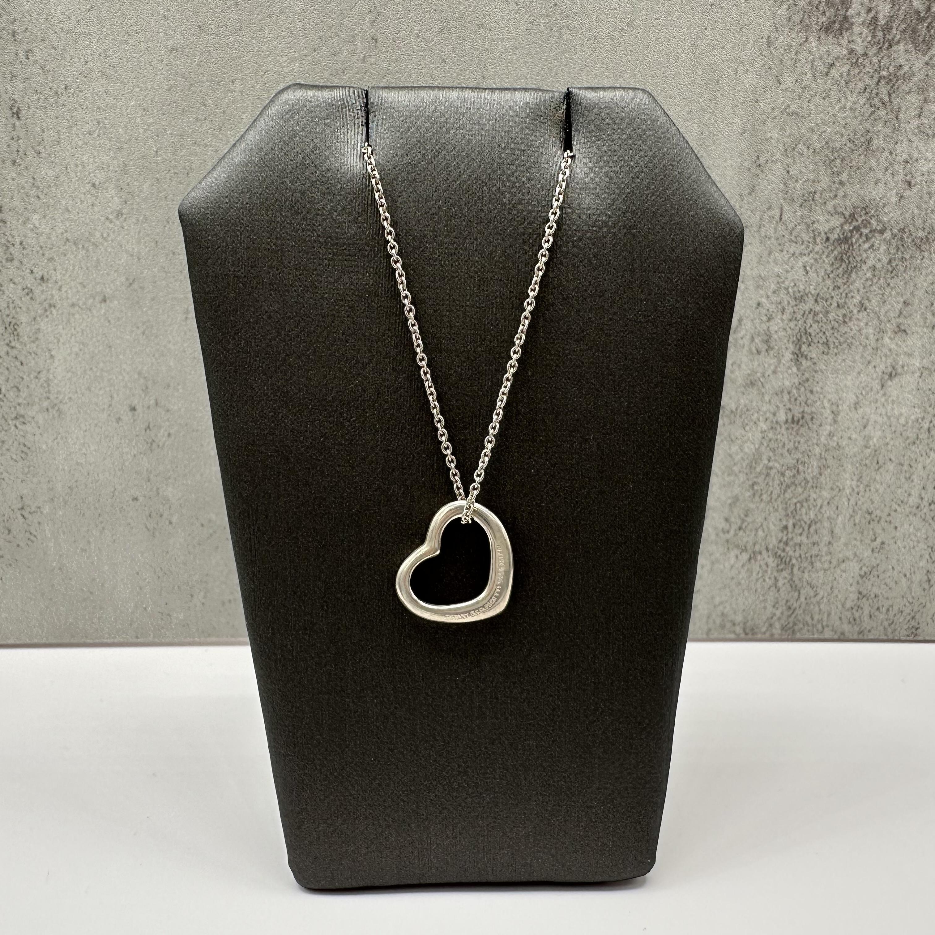 Designer Tiffany Co Peretti Heart Pendant Necklace Sterling Silver Estate