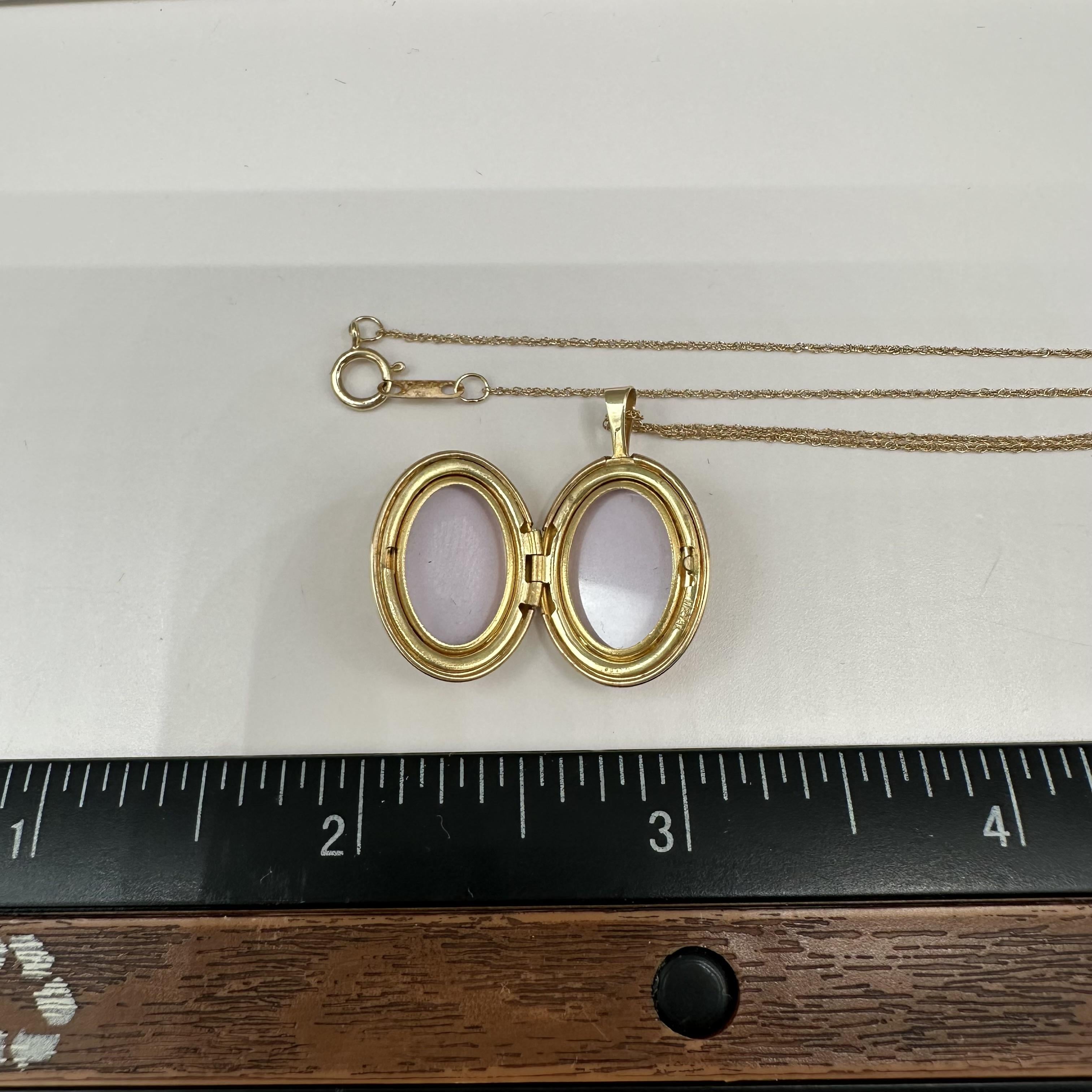 Locket Necklace 10kt Yellow Gold 18in 2.7g Estate Pre Loved