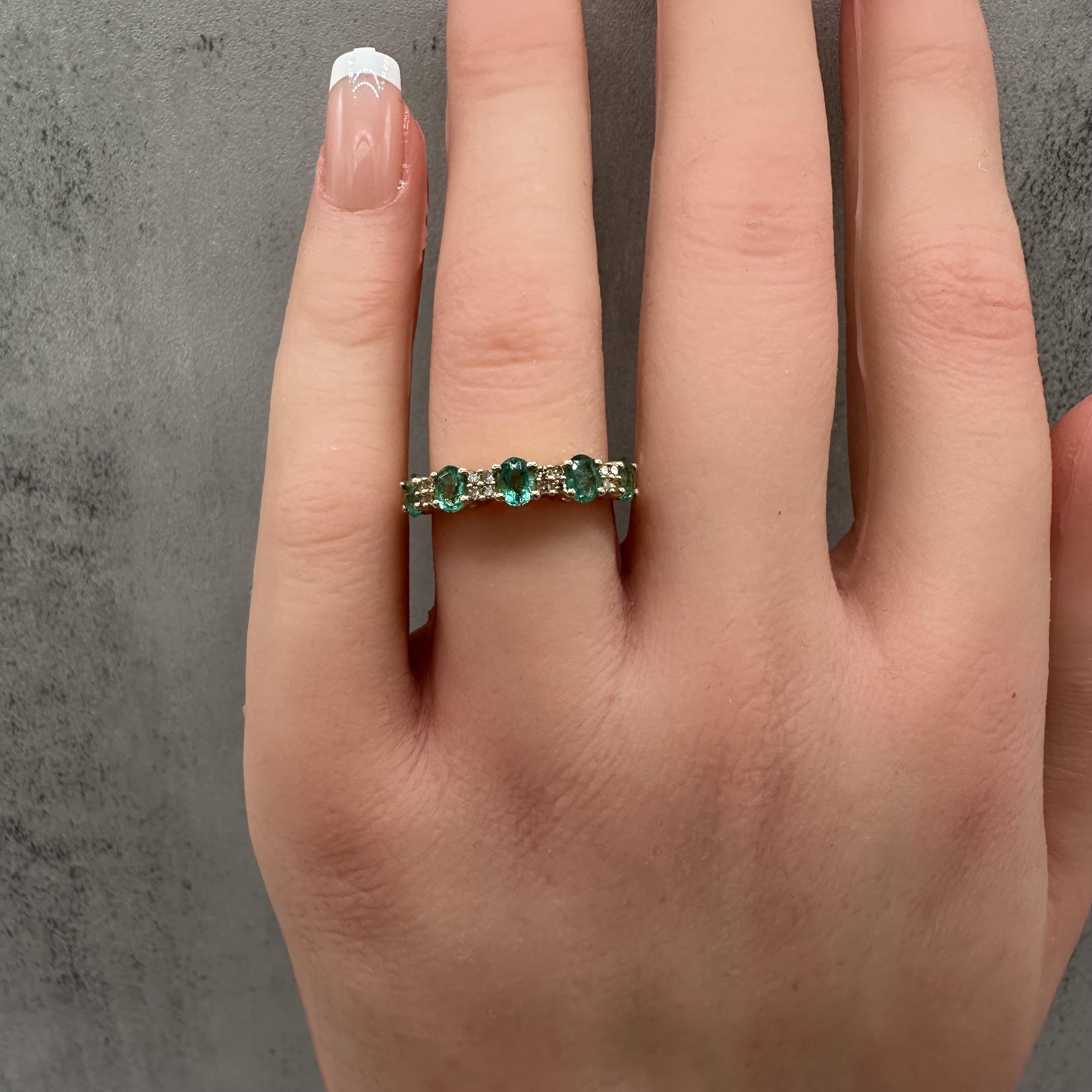 Emerald Diamond Ring 10kt Yellow Gold Five Stone Size 6 New