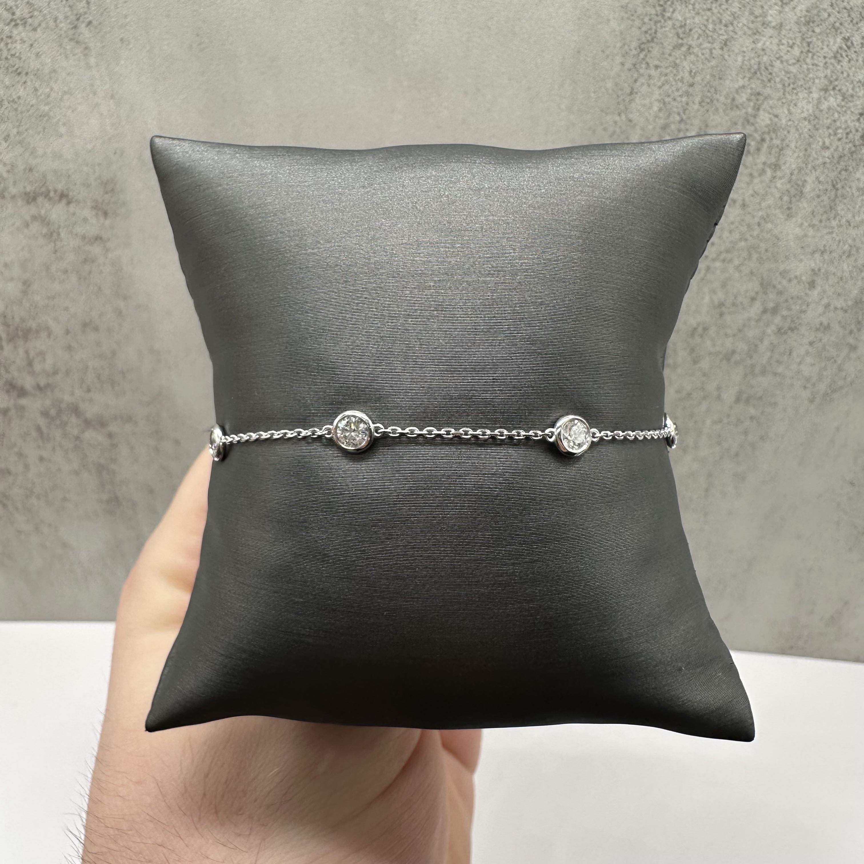 Diamond Station Bracelet 14kt White Gold 0.90ctw 7in New