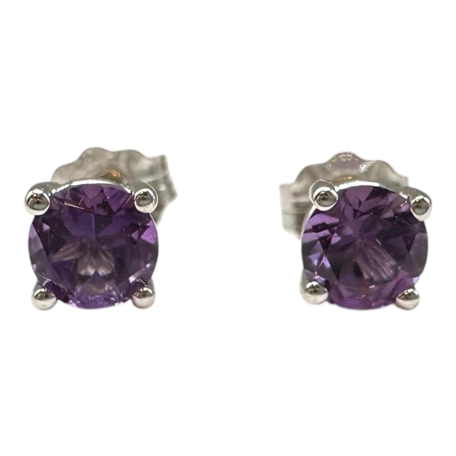Amethyst Stud Earrings in 14kt White Gold – 4.5mm, New