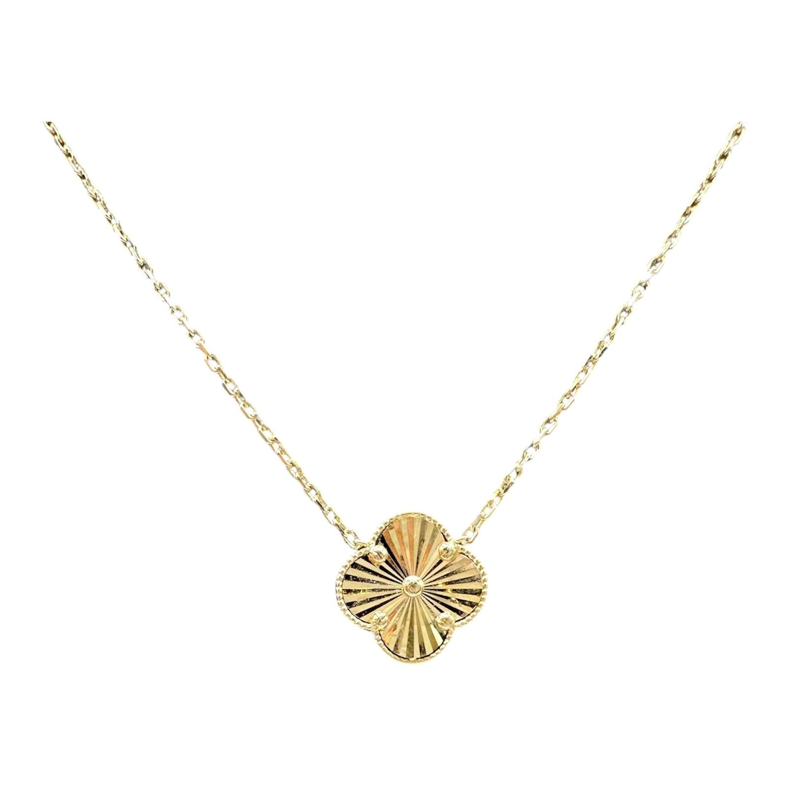 Clover Necklace 14kt Yellow Gold Adjustable 17 18in 3.8g New