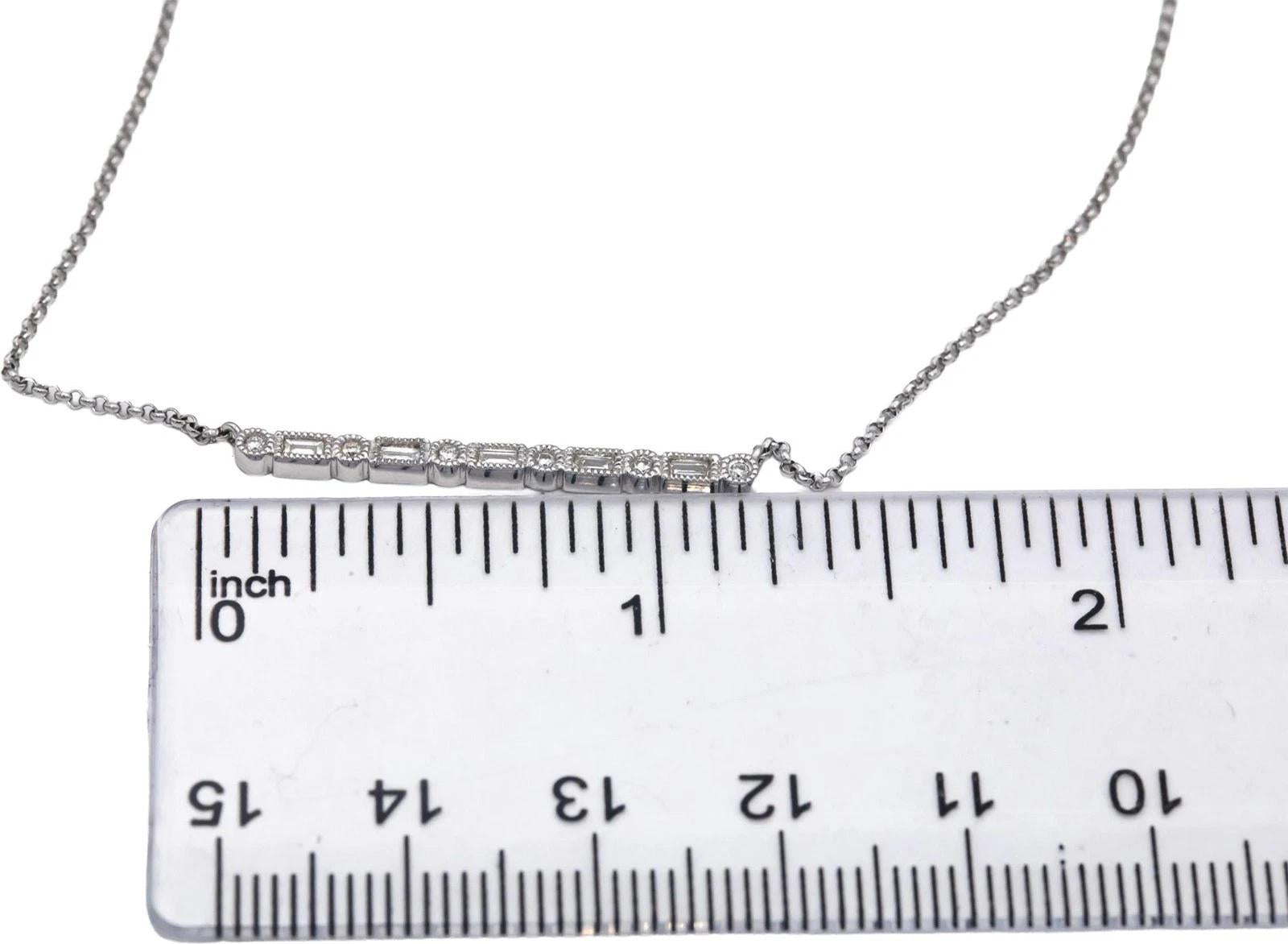 18k White Gold VS Round & Baguette Diamond Fixed Bar Pendant Necklace 0.15CT