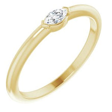 Load image into Gallery viewer, Marquise Solitaire Ring
